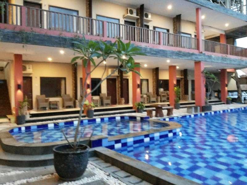 Holiday Beach Inn Pangandaran Exterior foto