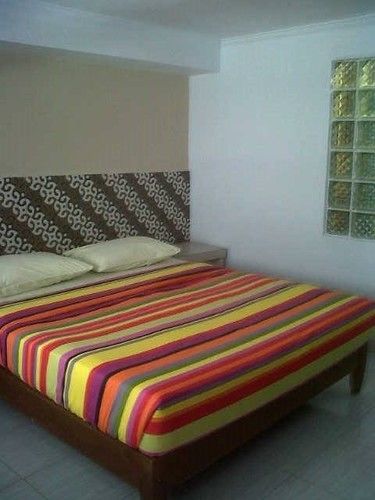 Holiday Beach Inn Pangandaran Exterior foto