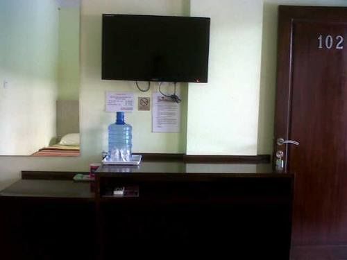 Holiday Beach Inn Pangandaran Exterior foto