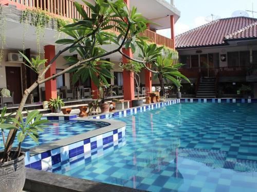 Holiday Beach Inn Pangandaran Exterior foto
